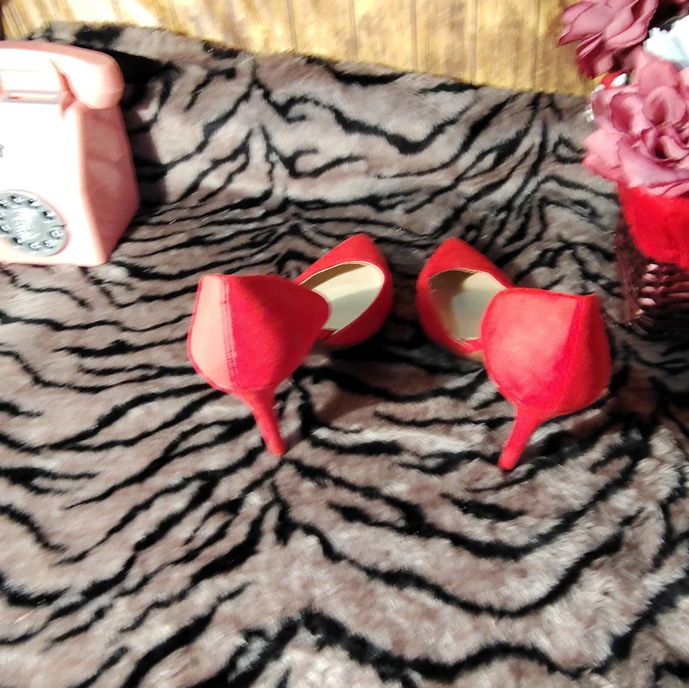 Elegant Red Women's Heels By Jessica Simpson - Picture 4 of 9